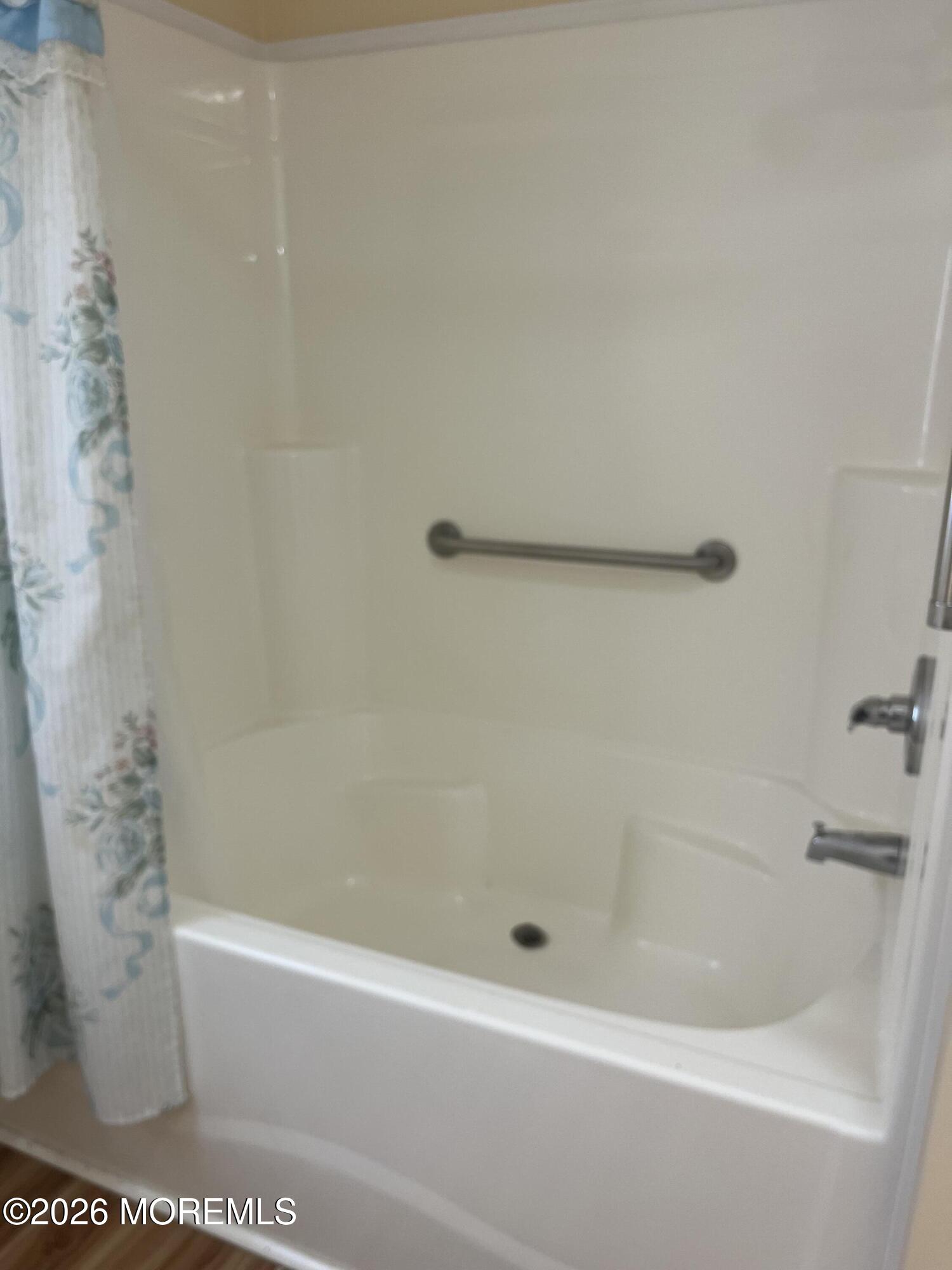 304 Kenwood Court Whiting NJ 08759
