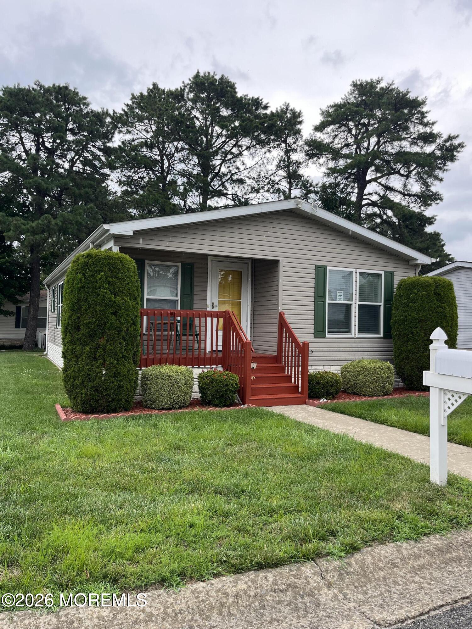 304 Kenwood Court Whiting NJ 08759