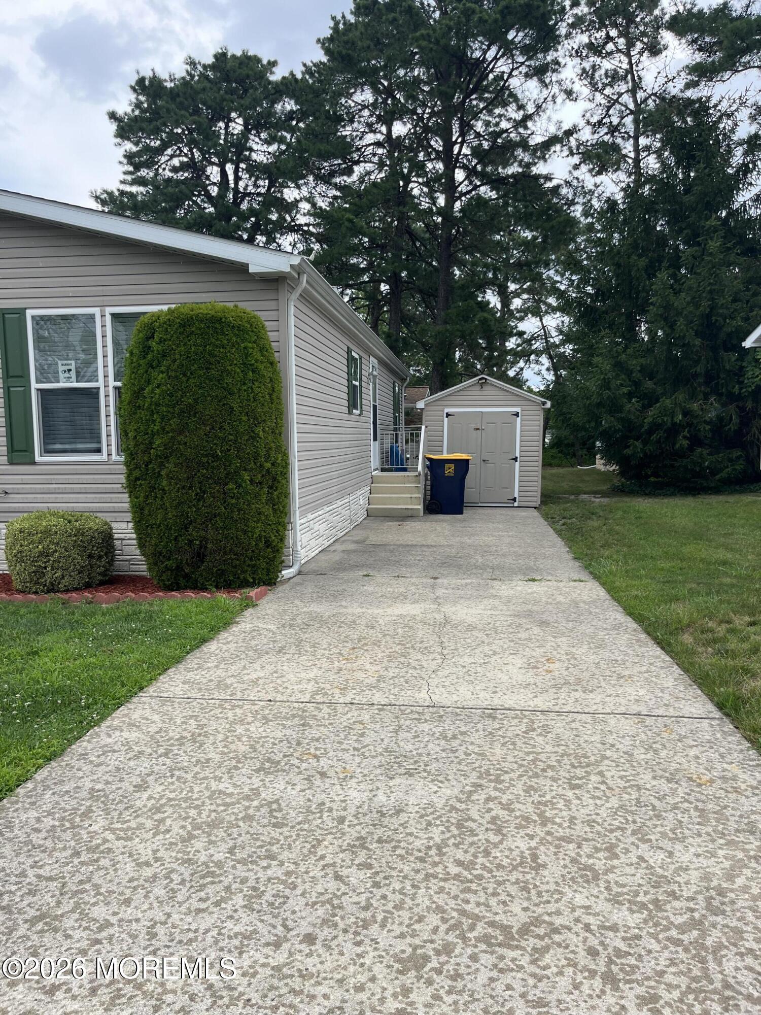 304 Kenwood Court Whiting NJ 08759