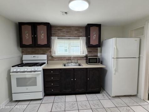 11 Cedar Avenue North Middletown NJ 07748