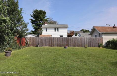 11 Cedar Avenue North Middletown NJ 07748