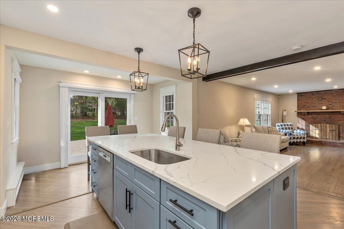 25 Wildhedge Lane Holmdel NJ 07733
