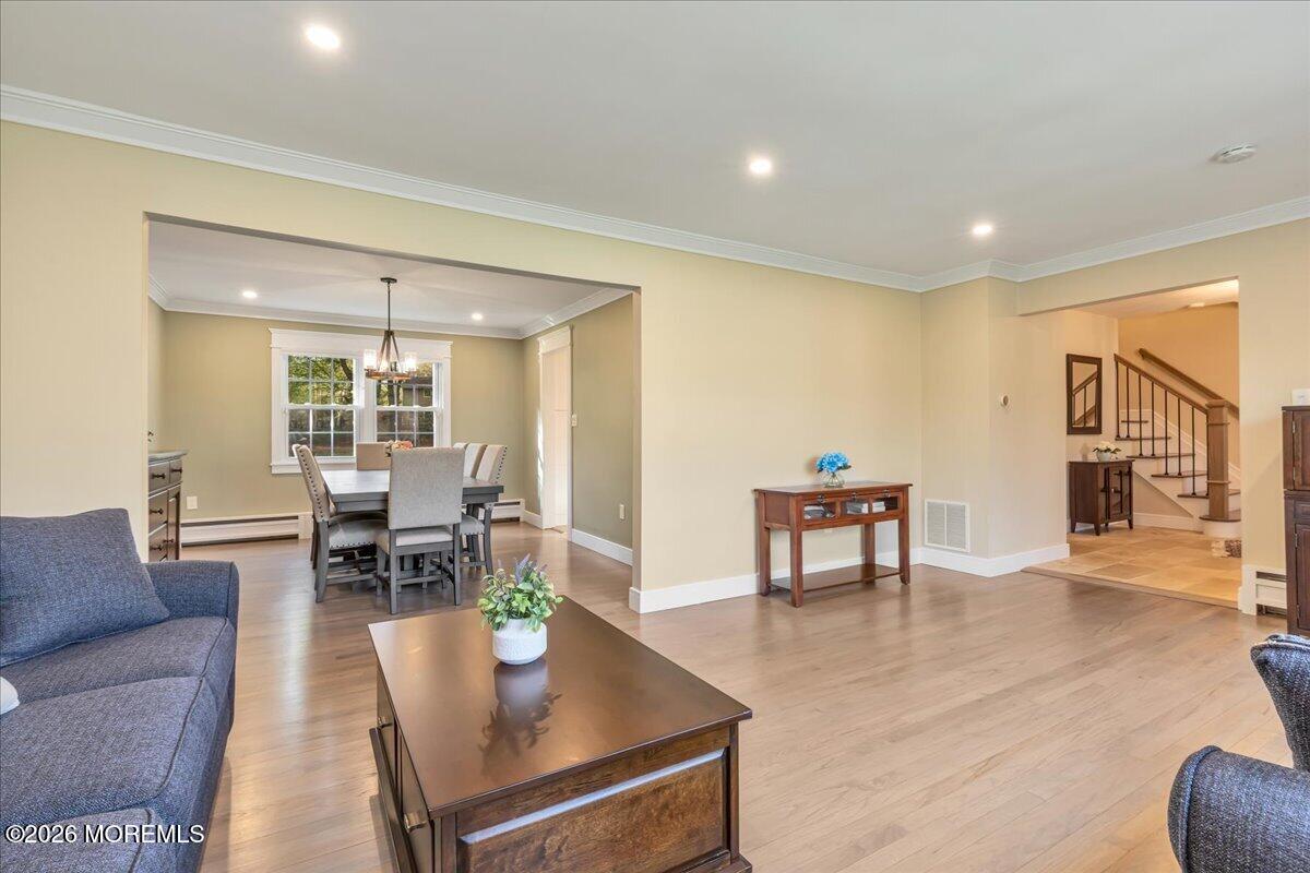 25 Wildhedge Lane Holmdel NJ 07733