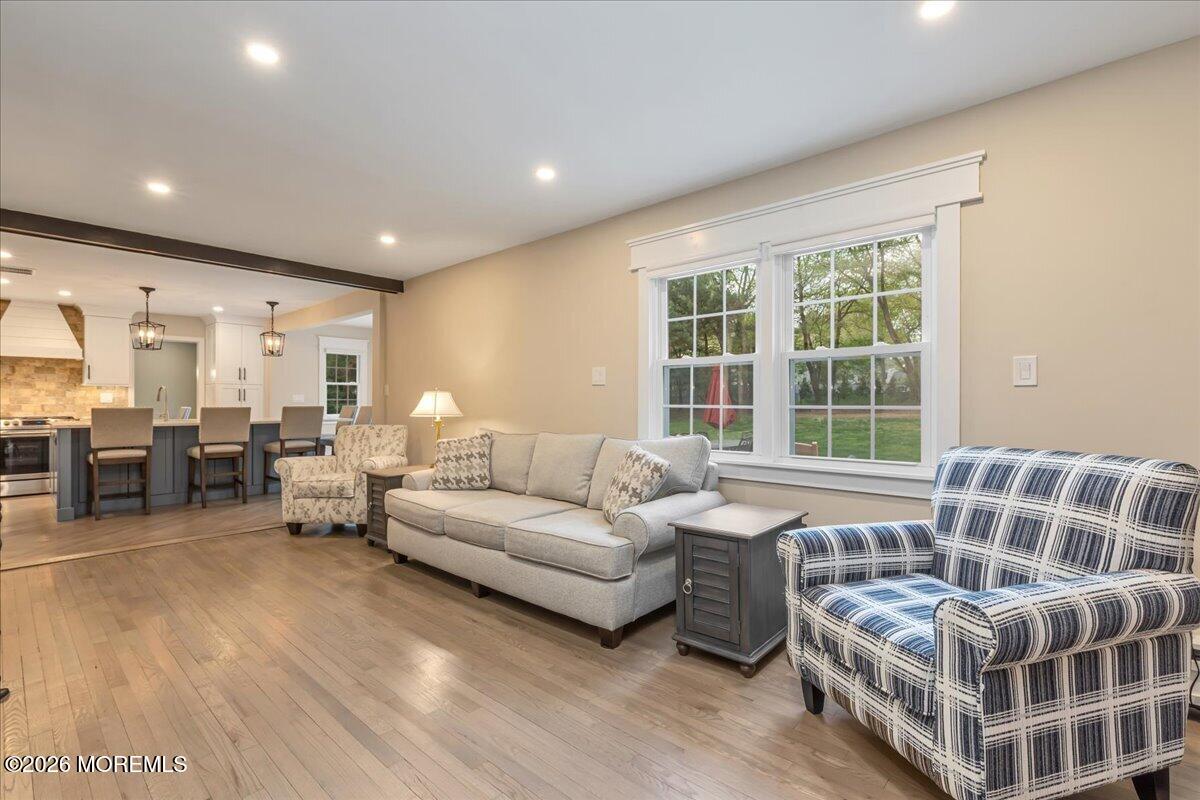 25 Wildhedge Lane Holmdel NJ 07733