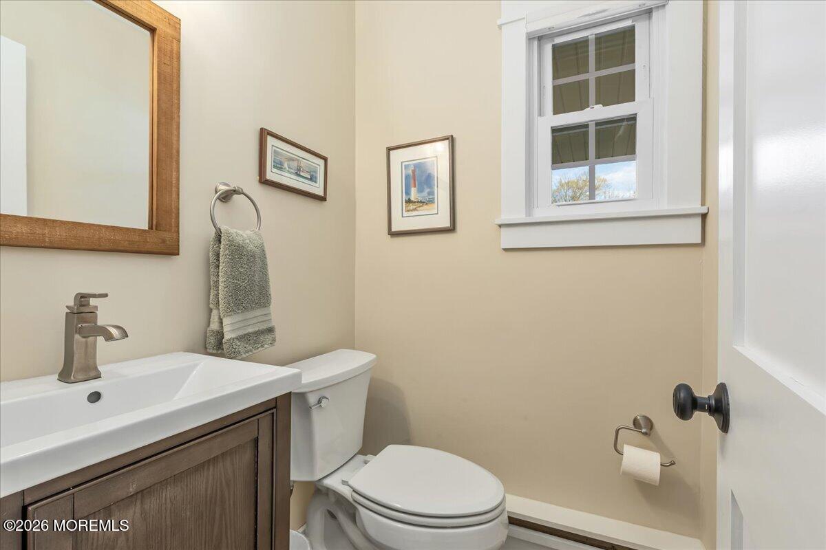 25 Wildhedge Lane Holmdel NJ 07733