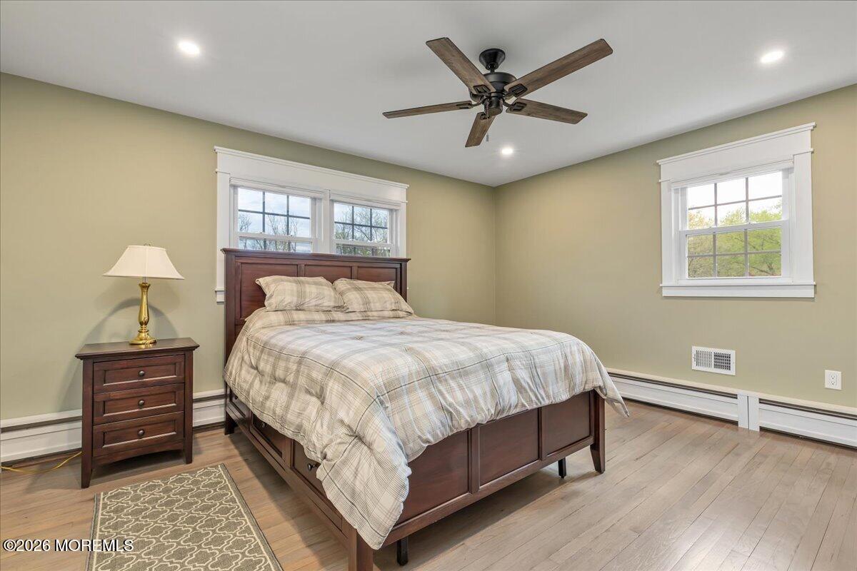 25 Wildhedge Lane Holmdel NJ 07733