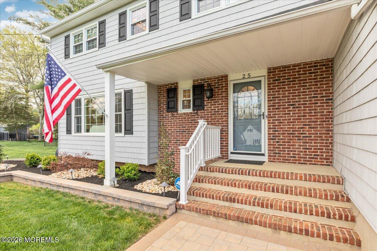 25 Wildhedge Lane Holmdel NJ 07733