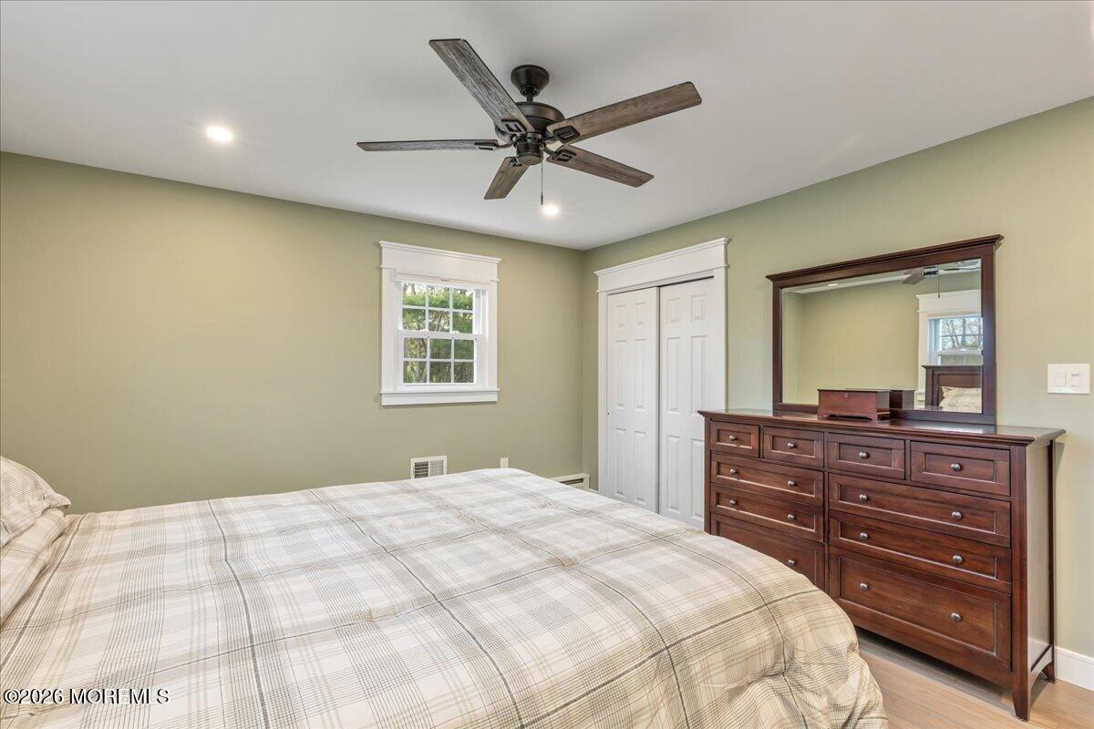 25 Wildhedge Lane Holmdel NJ 07733