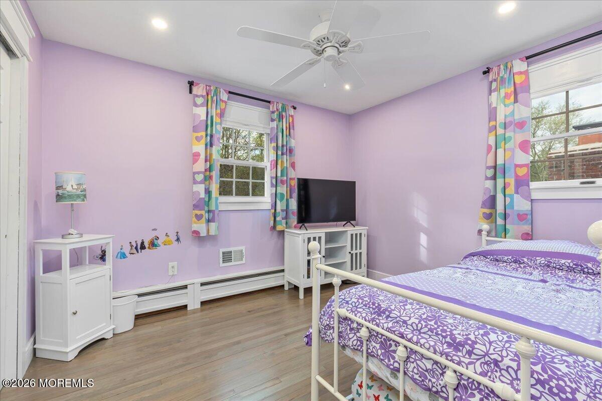 25 Wildhedge Lane Holmdel NJ 07733
