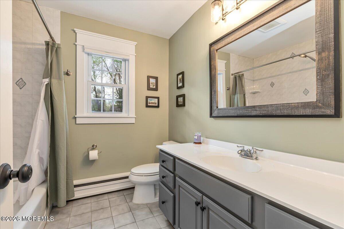 25 Wildhedge Lane Holmdel NJ 07733