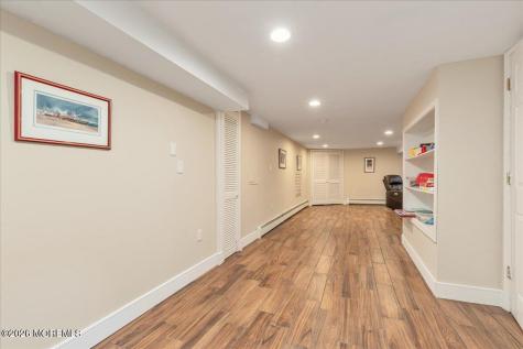 25 Wildhedge Lane Holmdel NJ 07733