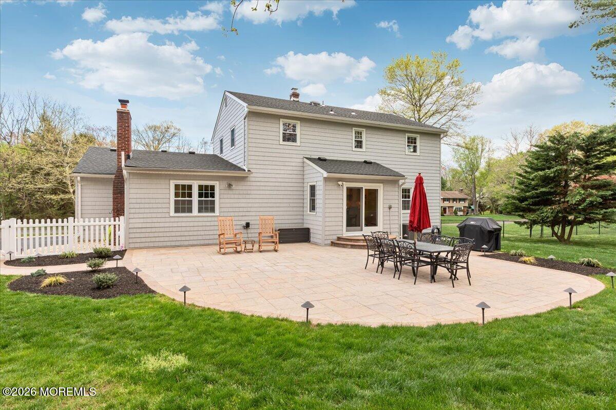 25 Wildhedge Lane Holmdel NJ 07733
