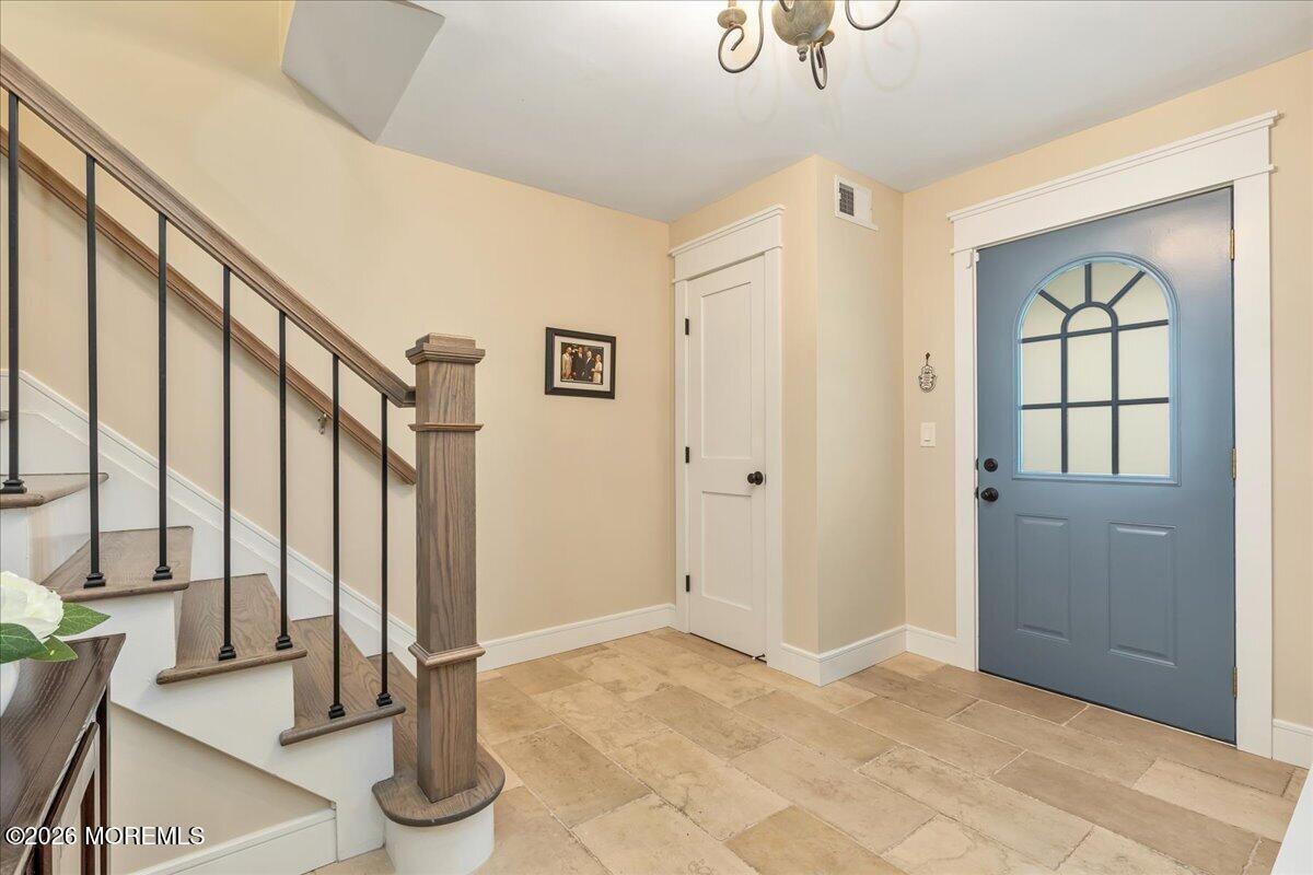 25 Wildhedge Lane Holmdel NJ 07733