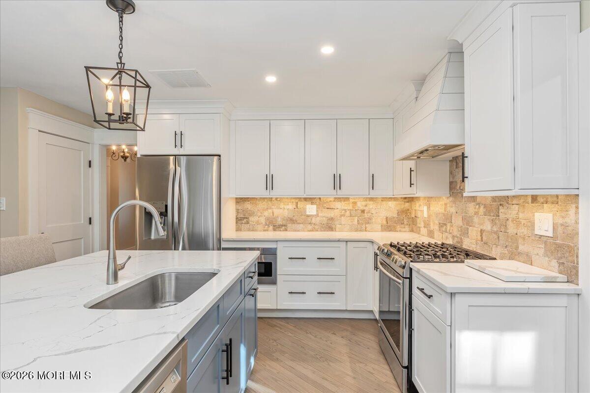 25 Wildhedge Lane Holmdel NJ 07733