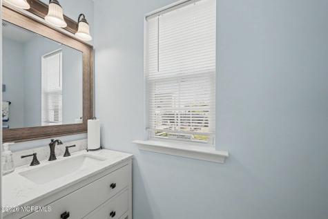 8 Avalon Avenue Barnegat NJ 08005