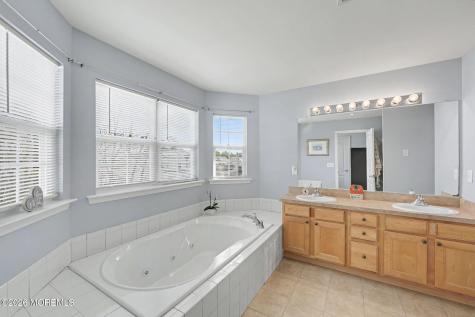 8 Avalon Avenue Barnegat NJ 08005