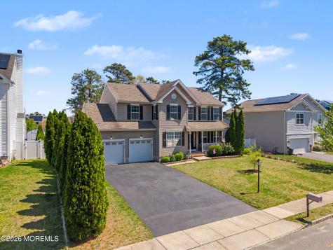 8 Avalon Avenue Barnegat NJ 08005