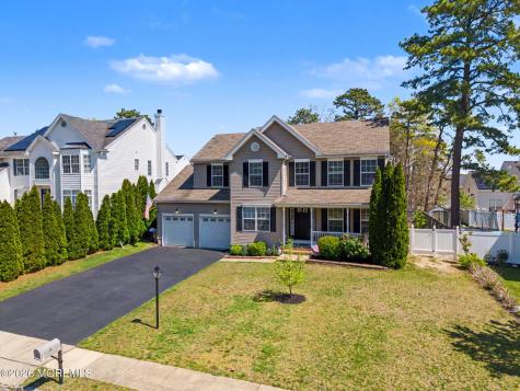8 Avalon Avenue Barnegat NJ 08005