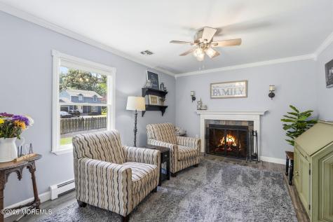 482 Clifton Avenue Bayville NJ 08721