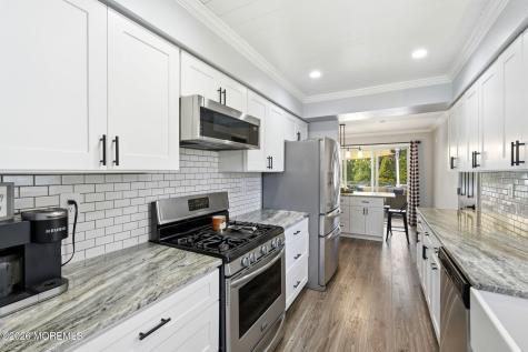 482 Clifton Avenue Bayville NJ 08721
