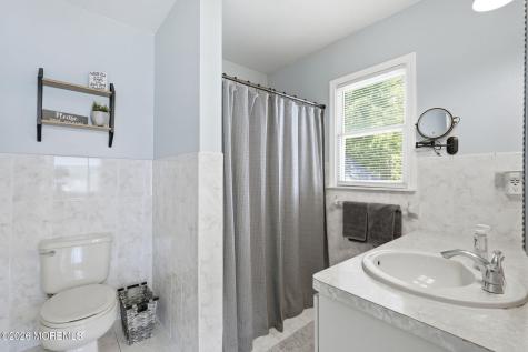 482 Clifton Avenue Bayville NJ 08721