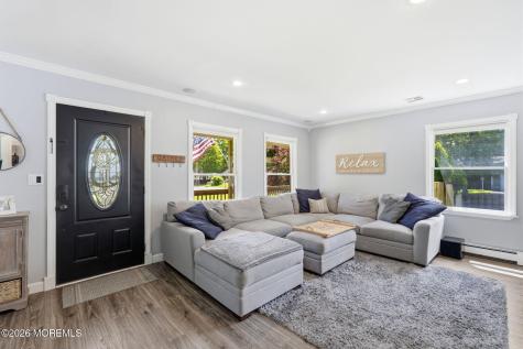 482 Clifton Avenue Bayville NJ 08721