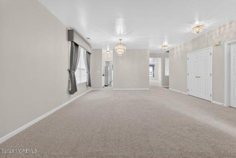 7 Allister Lane Columbus NJ 08022