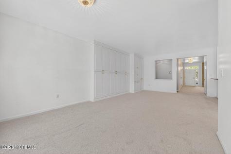 7 Allister Lane Columbus NJ 08022