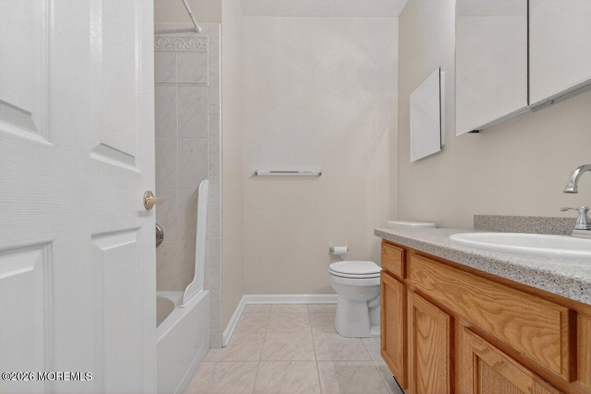 7 Allister Lane Columbus NJ 08022