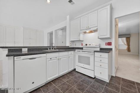 7 Allister Lane Columbus NJ 08022