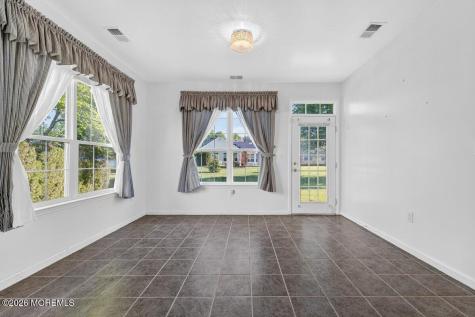 7 Allister Lane Columbus NJ 08022