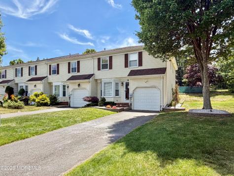 58 Carriage Lane Englishtown NJ 07726