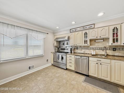 58 Carriage Lane Englishtown NJ 07726