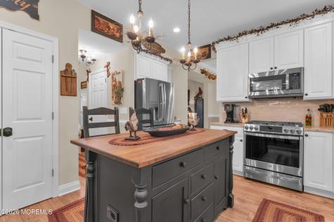 101 Kensington Drive Galloway NJ 08205