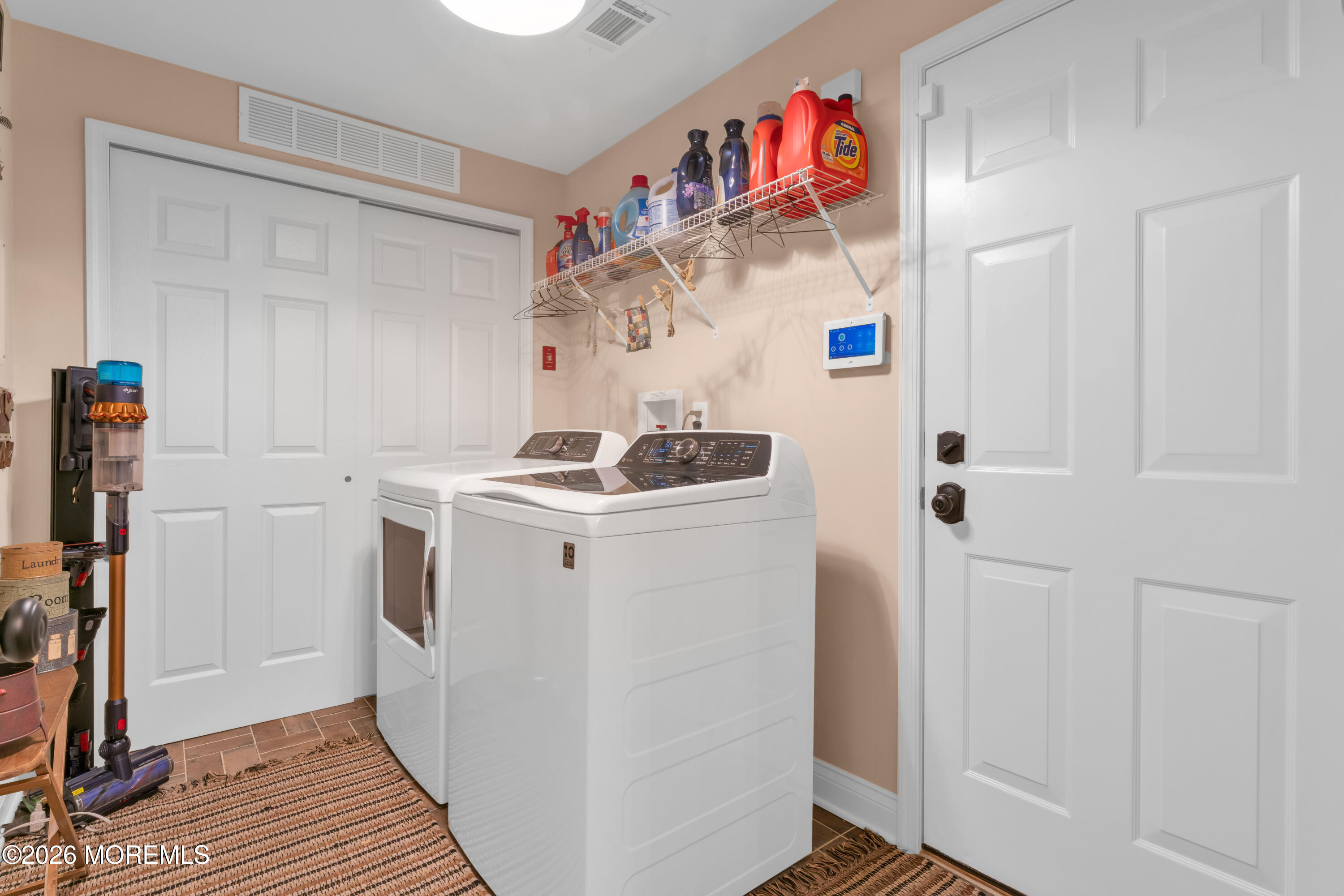 101 Kensington Drive Galloway NJ 08205