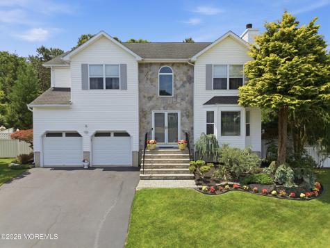 42 Netty Street Howell NJ 07731