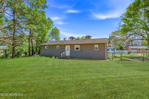 32 Goldweber Avenue Jackson NJ 08527