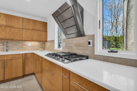 19 W Parkway Place Holmdel NJ 07733