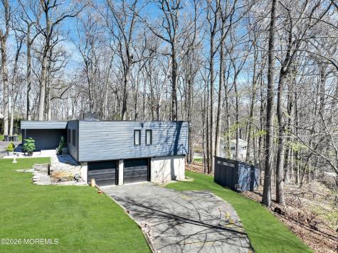19 W Parkway Place Holmdel NJ 07733