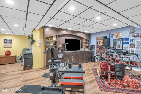 19 W Parkway Place Holmdel NJ 07733