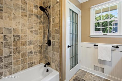 32 Manson Place Little Silver NJ 07739