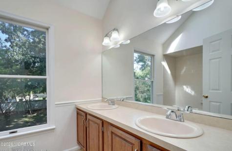 1220 Fox Hollow Drive Toms River NJ 08755
