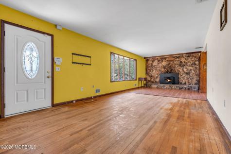 40 Redwood Place Jackson NJ 08527