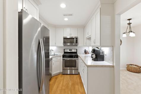 11 Boxwood Terrace Red Bank NJ 07701