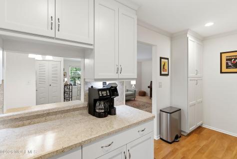 11 Boxwood Terrace Red Bank NJ 07701