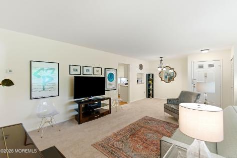 11 Boxwood Terrace Red Bank NJ 07701