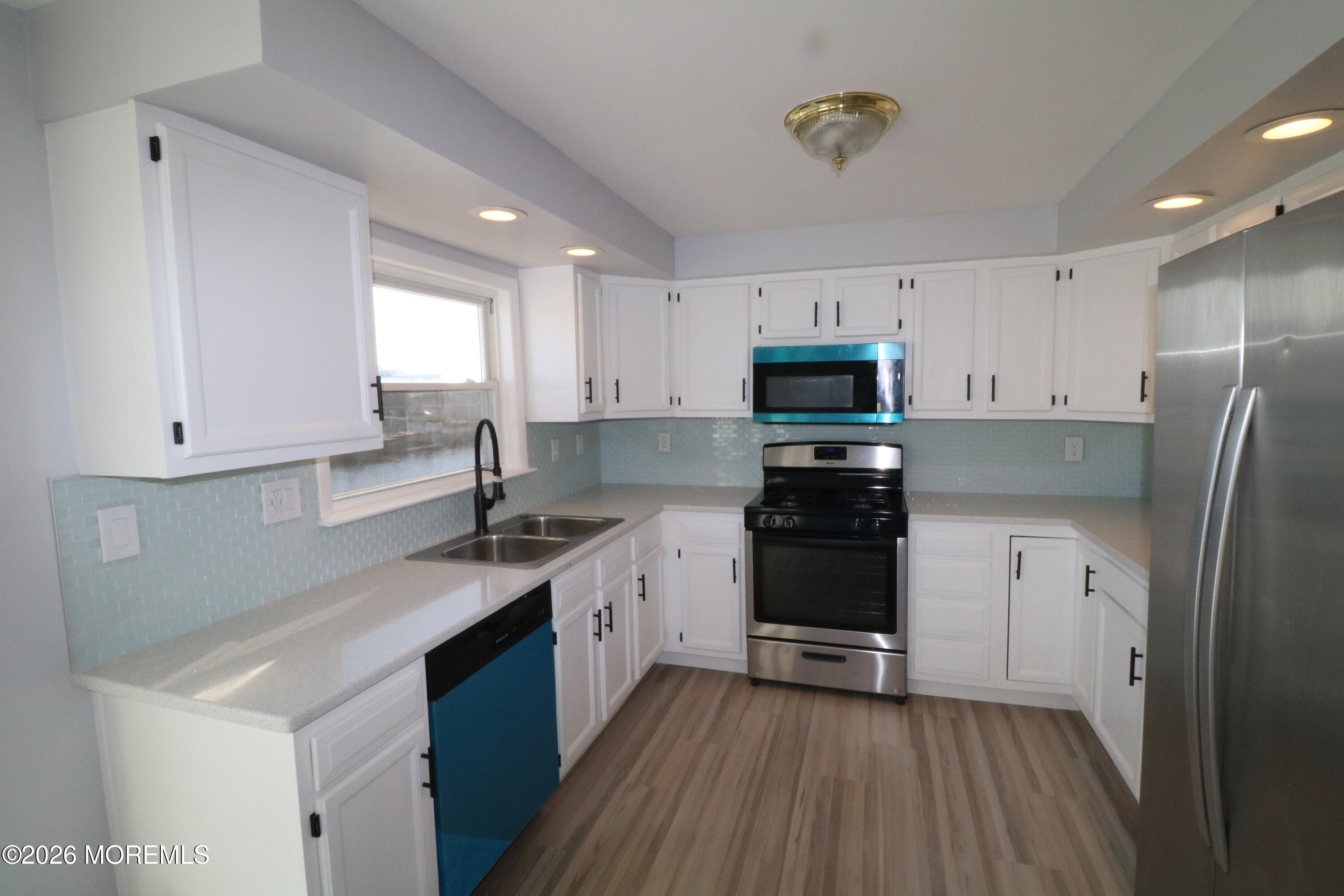17 W Delaware Drive Little Egg Harbor NJ 08087