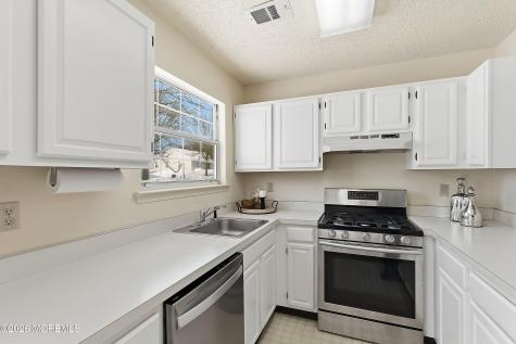 25 Willow Drive Barnegat NJ 08005