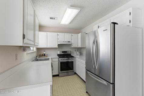 25 Willow Drive Barnegat NJ 08005