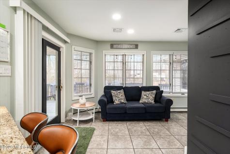 5 Pin Oak Drive New Egypt NJ 08533